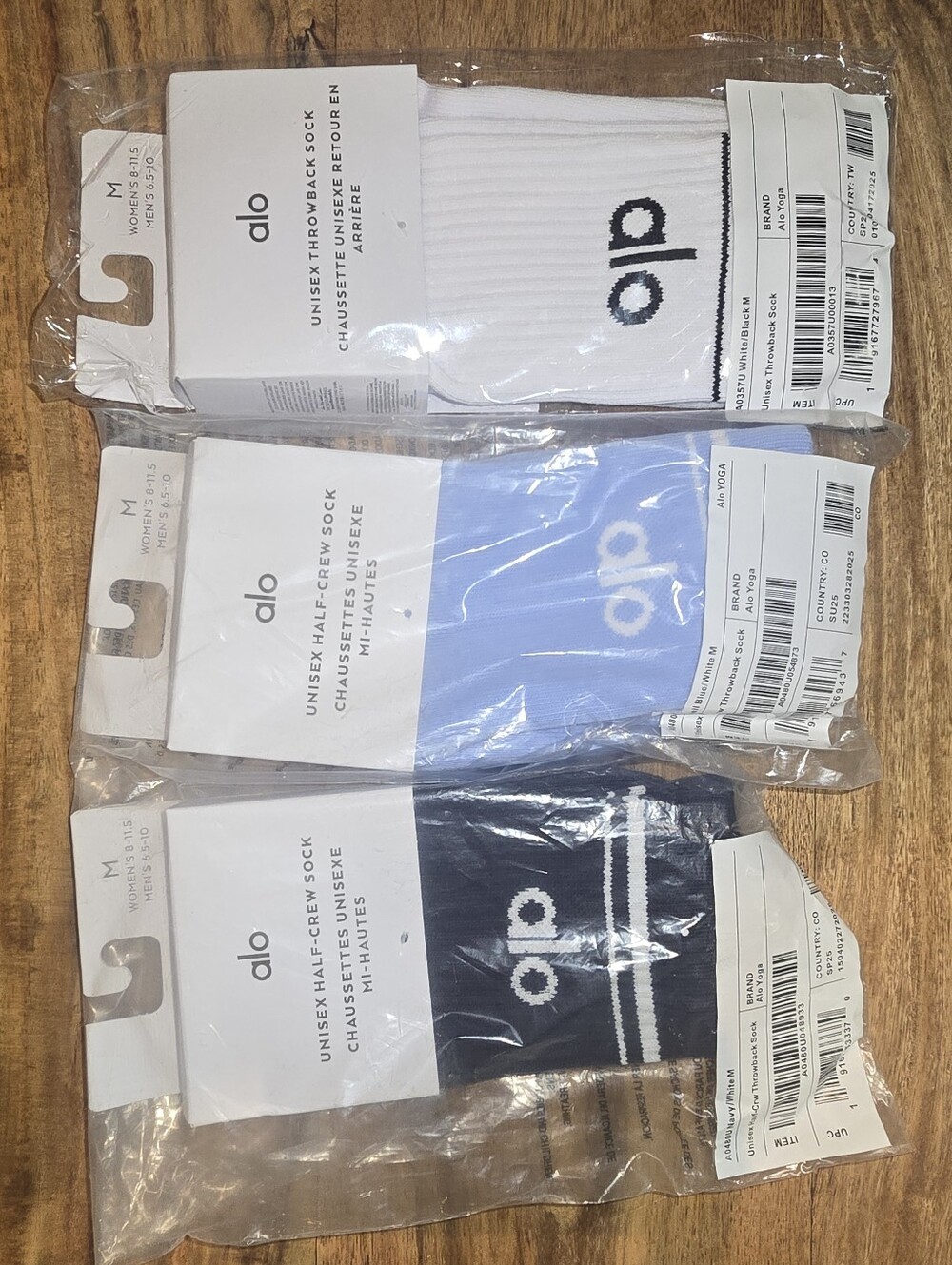 ALO Yoga Unisex Half Crew & Throwback Socks 3 Bundle Lot Size: Medium